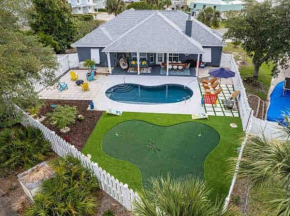 Luxurious 4BR Beach House with Pool